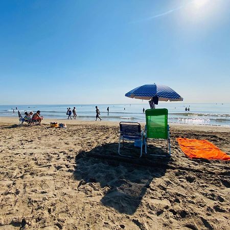 M & B Beach Apartment Valenza Esterno foto