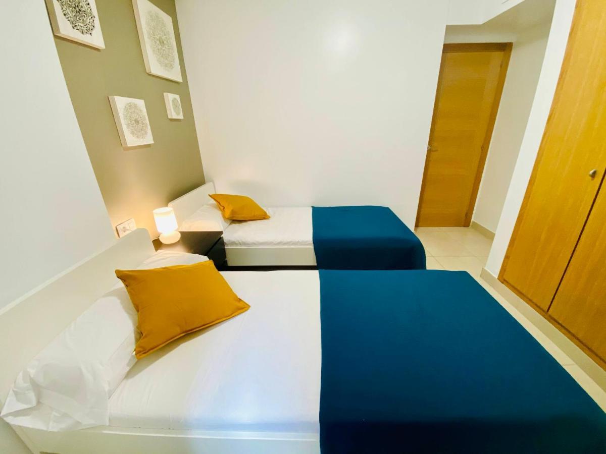 M & B Beach Apartment Valenza Esterno foto