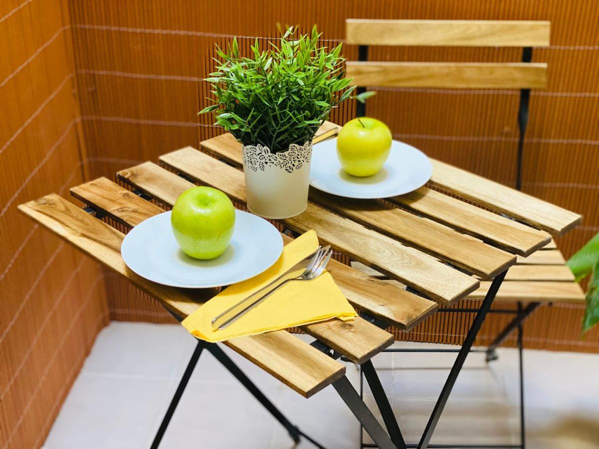M & B Beach Apartment Valenza Esterno foto