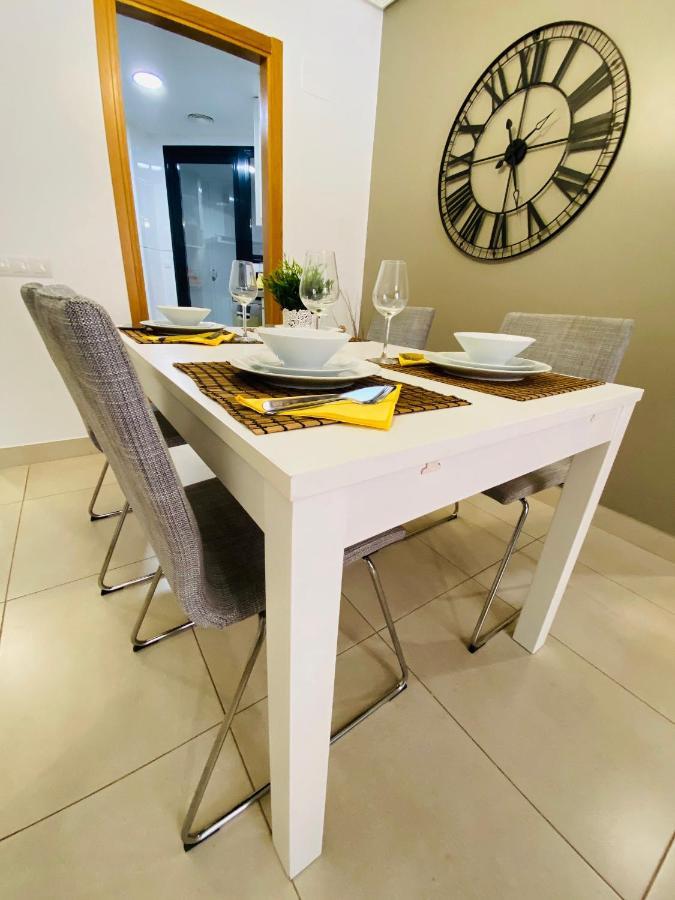 M & B Beach Apartment Valenza Esterno foto