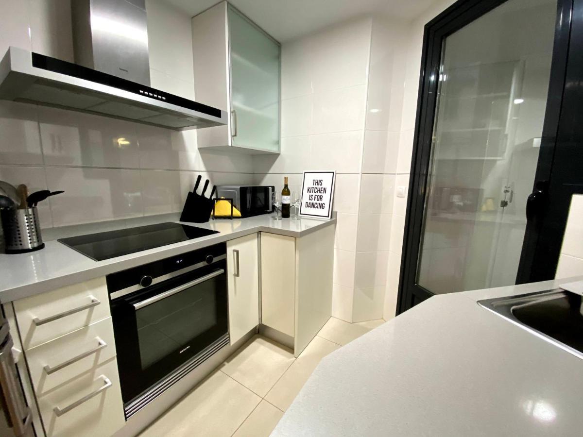 M & B Beach Apartment Valenza Esterno foto