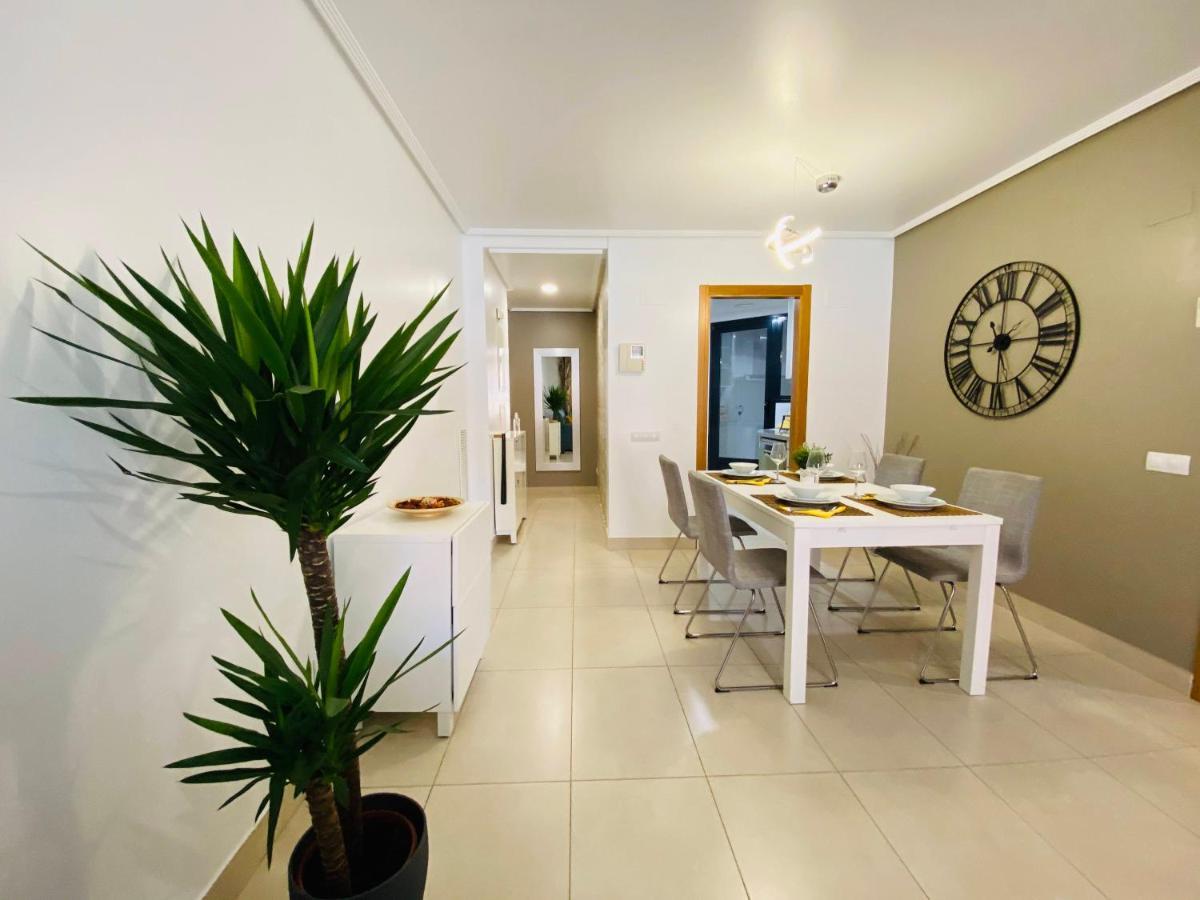 M & B Beach Apartment Valenza Esterno foto