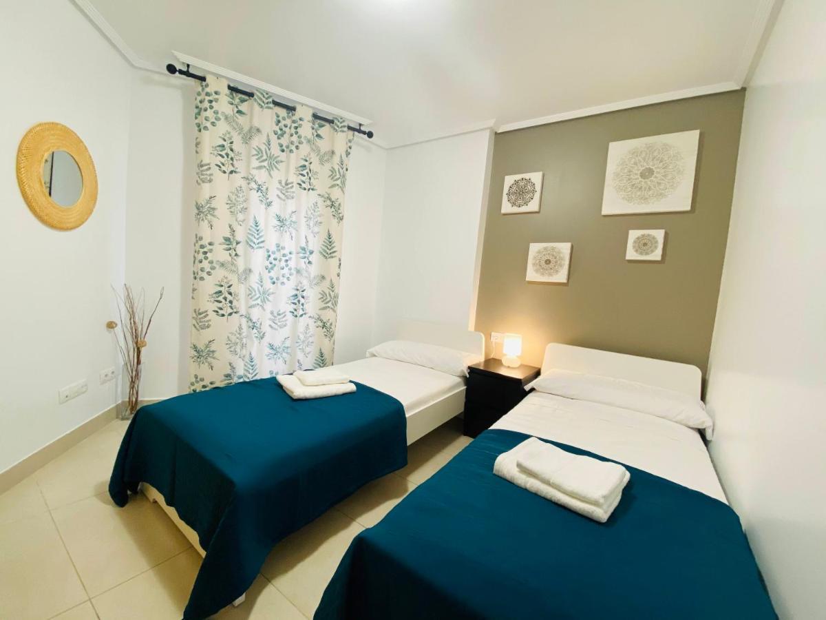 M & B Beach Apartment Valenza Esterno foto
