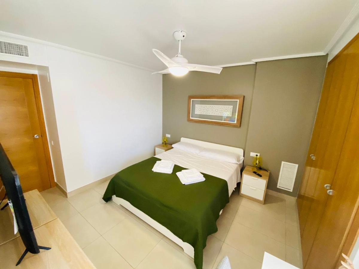 M & B Beach Apartment Valenza Esterno foto