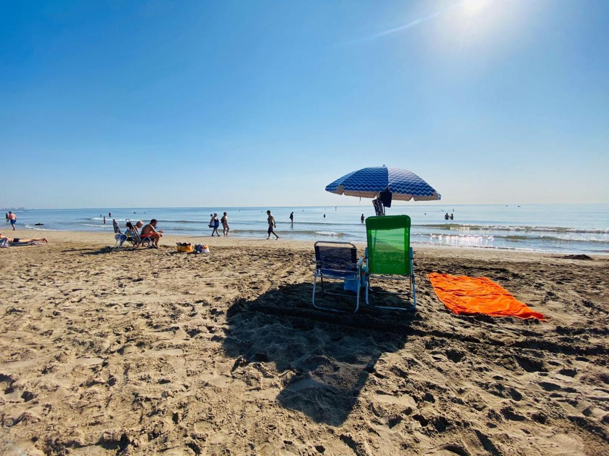 M & B Beach Apartment Valenza Esterno foto