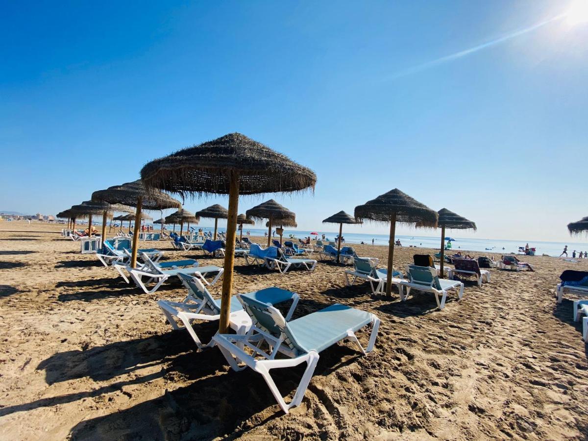 M & B Beach Apartment Valenza Esterno foto